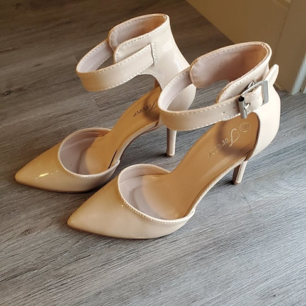 Heels - Picture 6 of 10